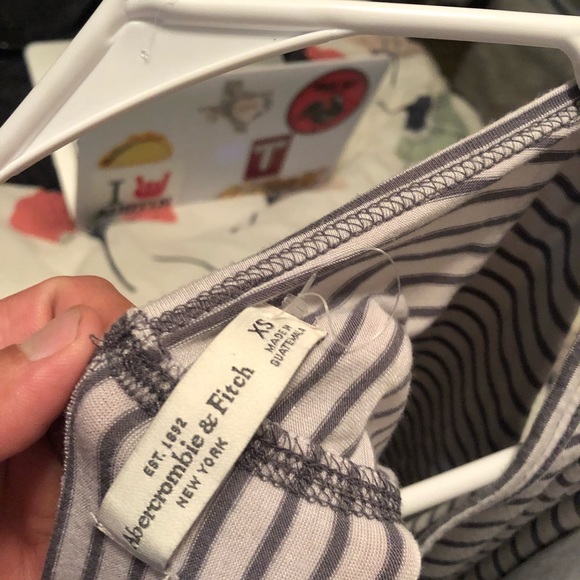 Abercrombie and Fitch Grey and white shirt - Picture 2 of 4